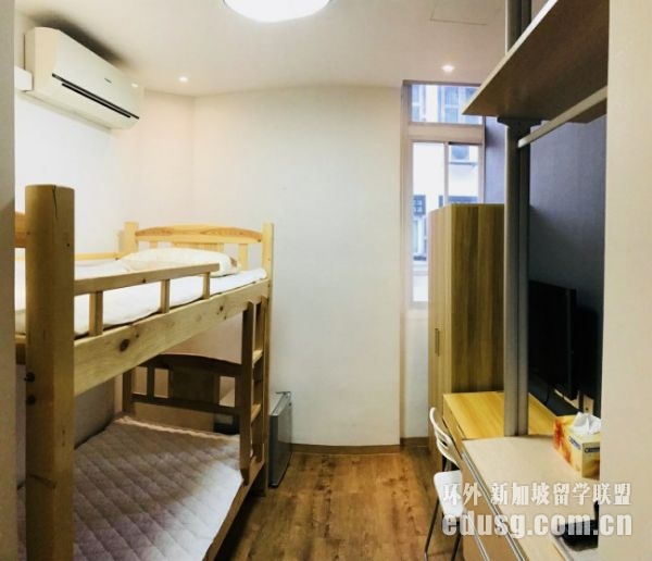 �¼���ʵ����ѧ����Ԣ