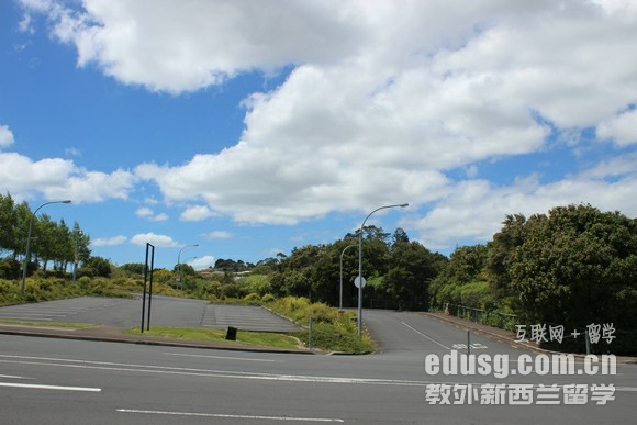 ÷����ѧ��ѧԺMBM