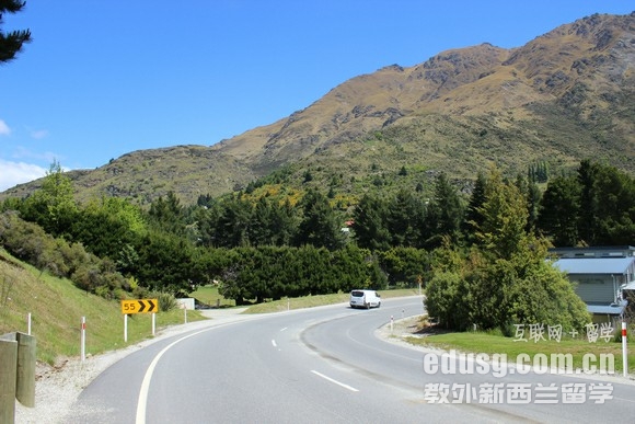 ��������ֵ��һ���Ĵ�ѧ