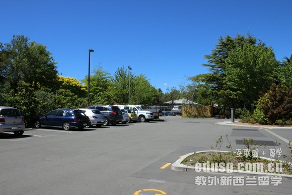 ���ز��״�ѧ�൱�ڹ��ڼ���