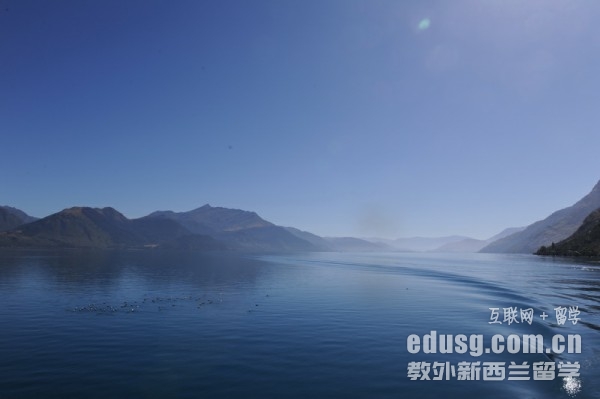 ���������İ���������ѧ