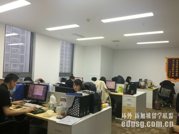 �¼�����ѧ�н���ö���