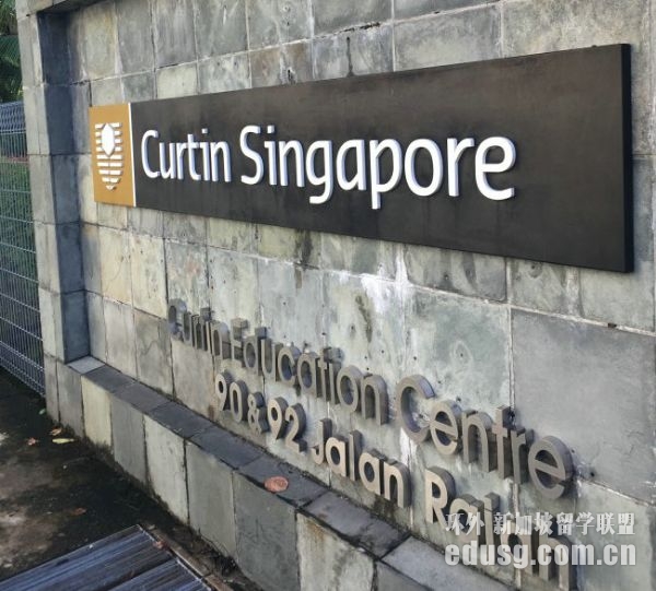 �¼��¹�����ѧ�Ϳ�͢��ѧ�¼����ĸ���