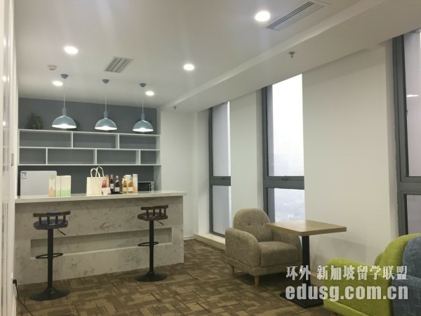 ��ѧ�¼������н�û�����Ǯ