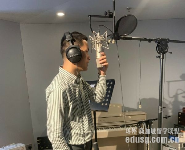 �¼�����ʲô����������ѧУ