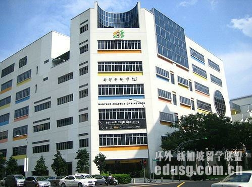 �¼�����������ѧԺһ��ѧ����Ҫ����Ǯ