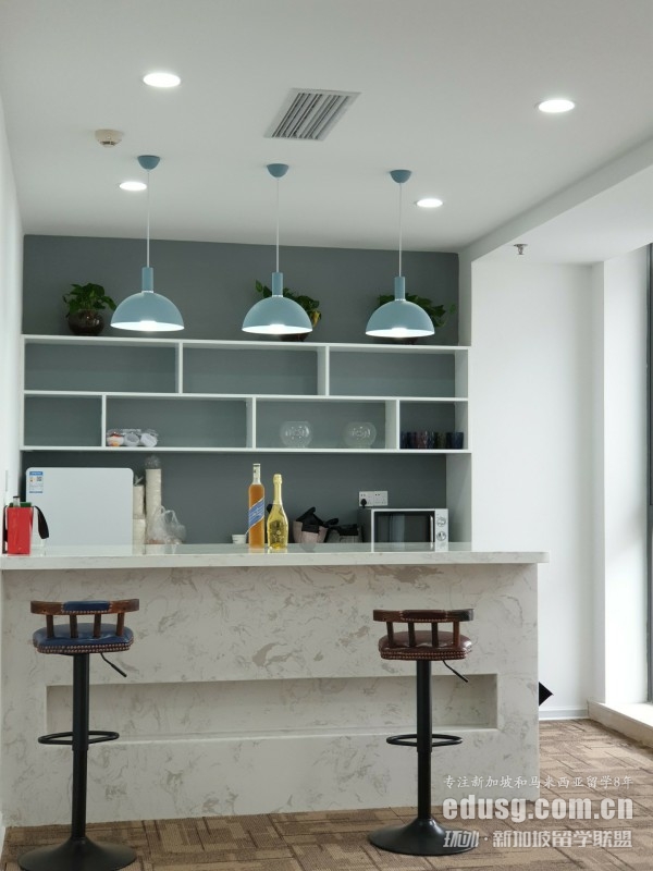 ��ѧ�¼��ºõ��н鹫˾