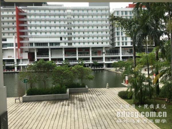 ��������̩������ѧУ