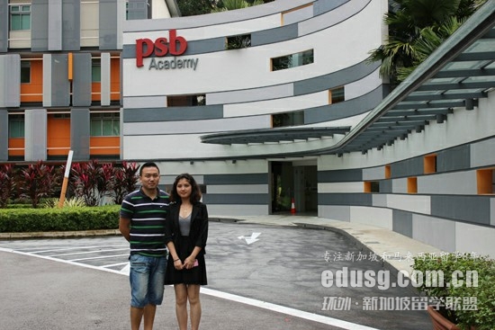 �¼����ĸ�ѧУ�м����רҵ