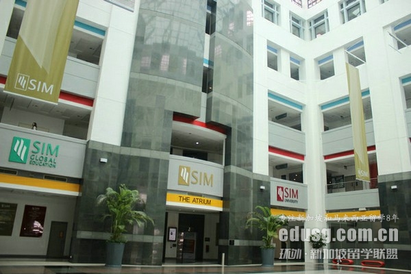 �¼����ĸ�ѧУ�м����רҵ