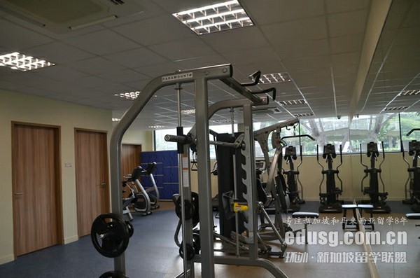 �¼����ĸ���ѧITרҵ�ȽϺ�