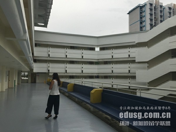 �¼�������ЩѧУ����ר��˶