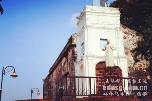 �����������д�ѧ����