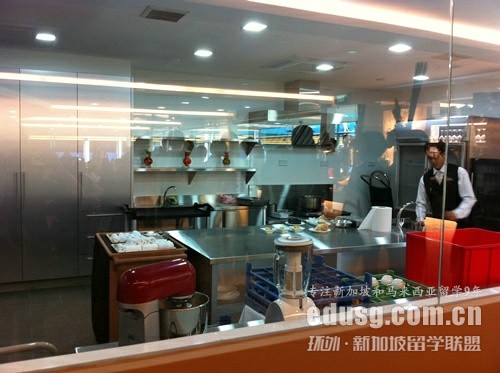 ���ǹ���ѧԺ�����ڿ�˶ʿ