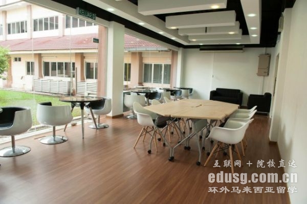 �����Ǵ�ѧ���԰�