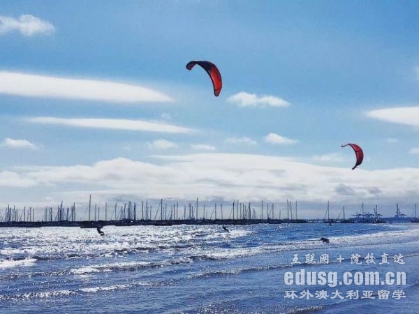 �Ĵ����ǰ�´�ѧ