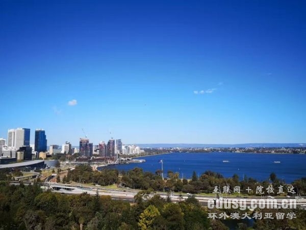 �Ĵ����Ǵ�ѧ����רҵ