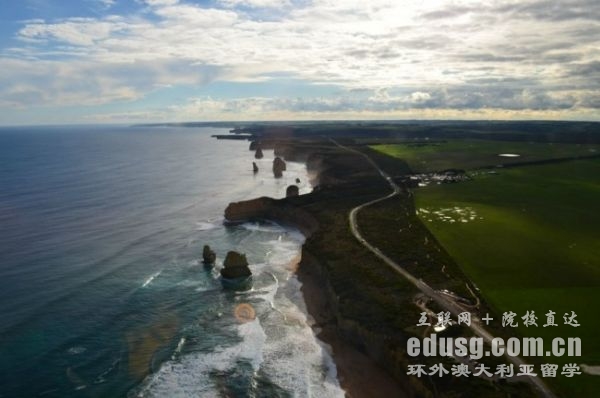 �Ĵ�������ѧһ�����Ǯ