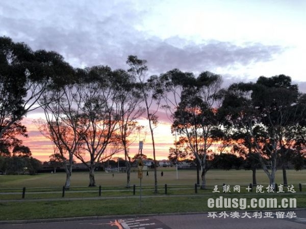 �Ĵ����Ǻ����ѧ