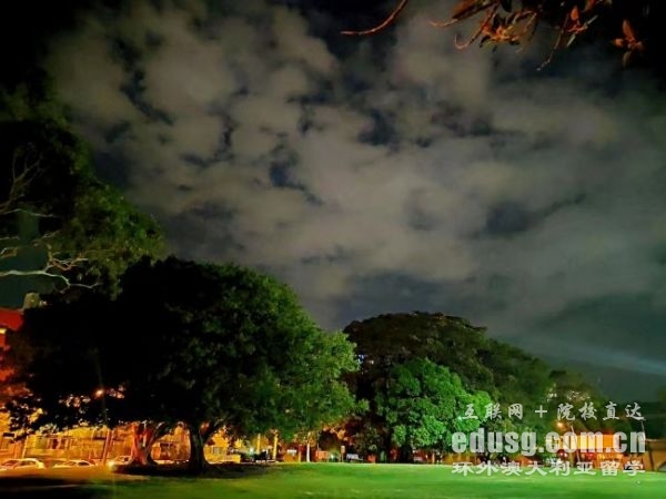 澳大利亚硕士学费一年