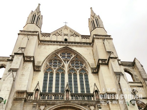 奥克兰大学预科申请要求